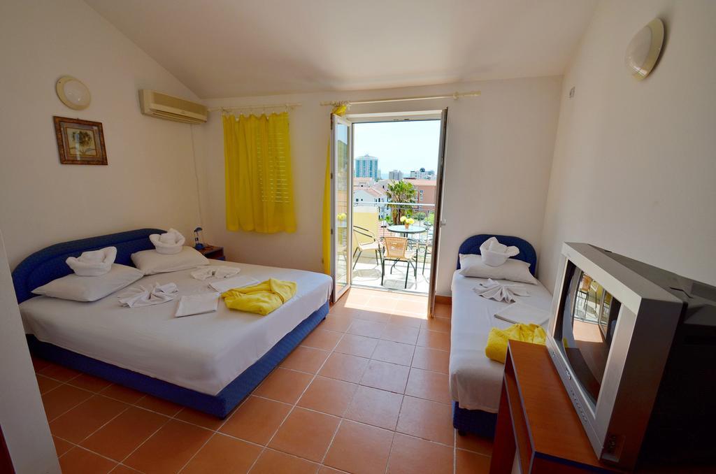 Iva 3* Budva